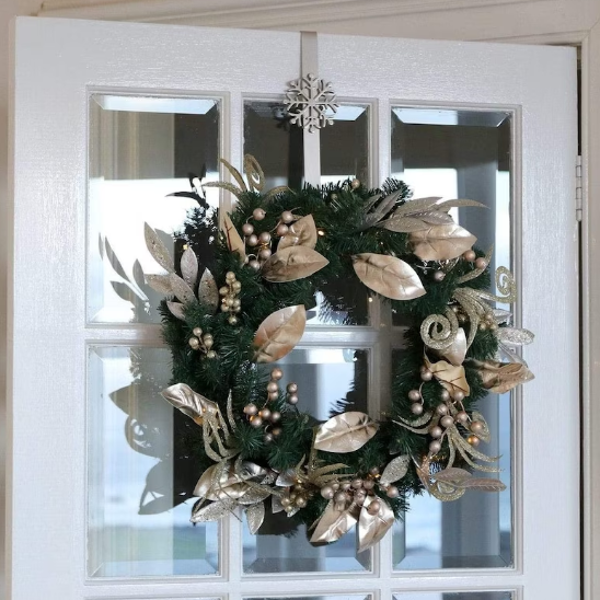 The Timeless Tradition of Door Wreaths